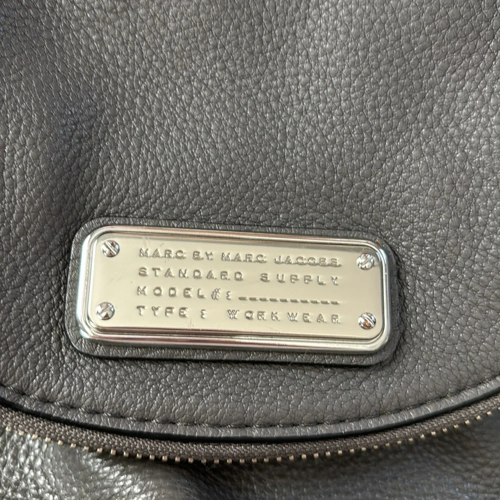 Marc By Marc Jacobs Leather Cross Body Bag Silver - Picture 2 of 16